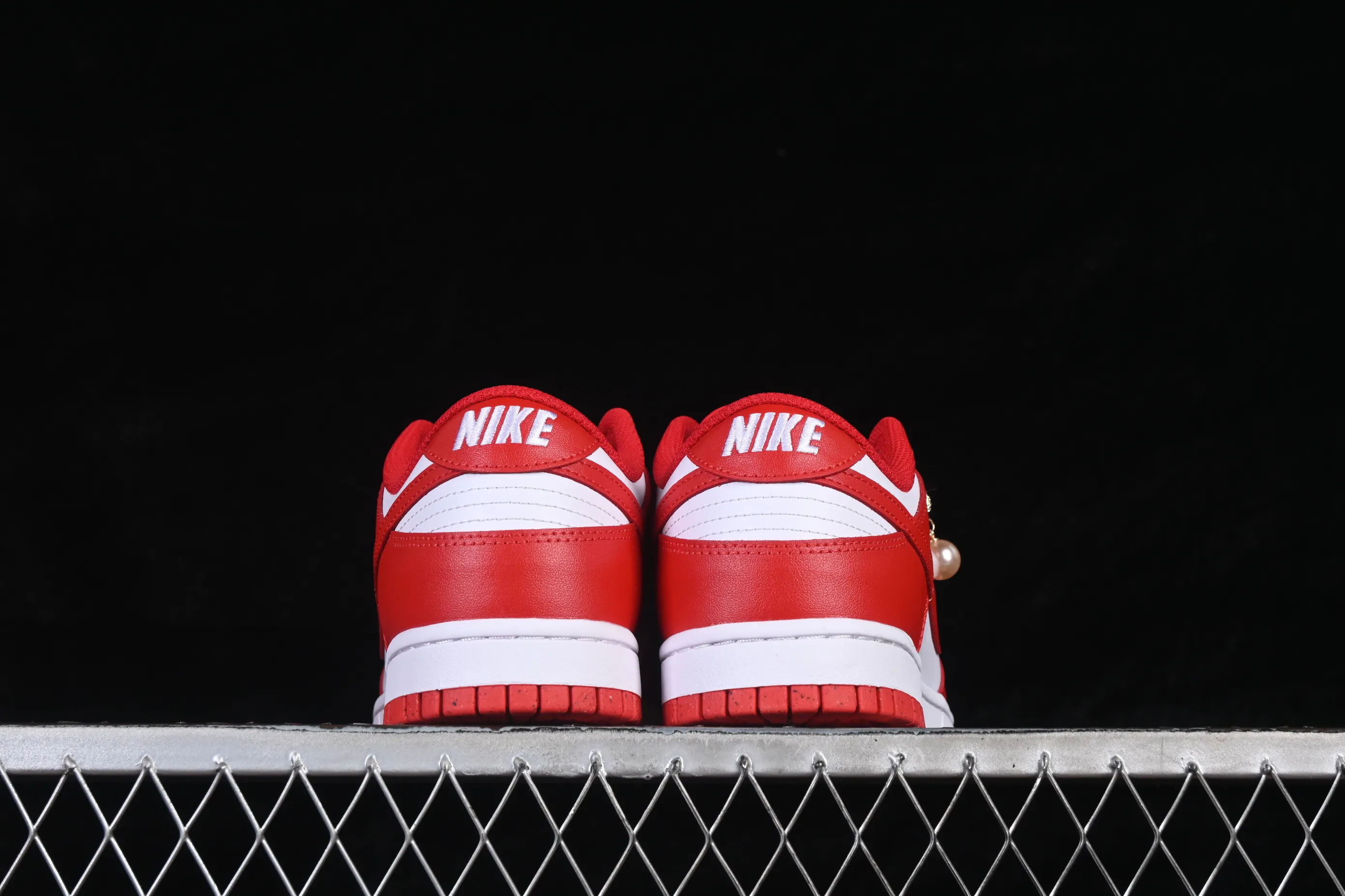 All categories Nk SB Dunk series Nk SB Dunk Low low-top sneakers Nike SB Dunk Low wedding banquet white red low-top casual sneakers DD1873-116